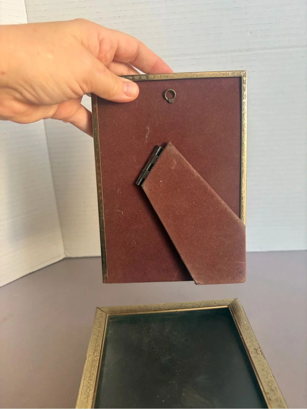 Vintage-Style Gold Photo Frame - Classic Home Accent